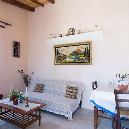 Olympia Traditional Houses Luaran gambar