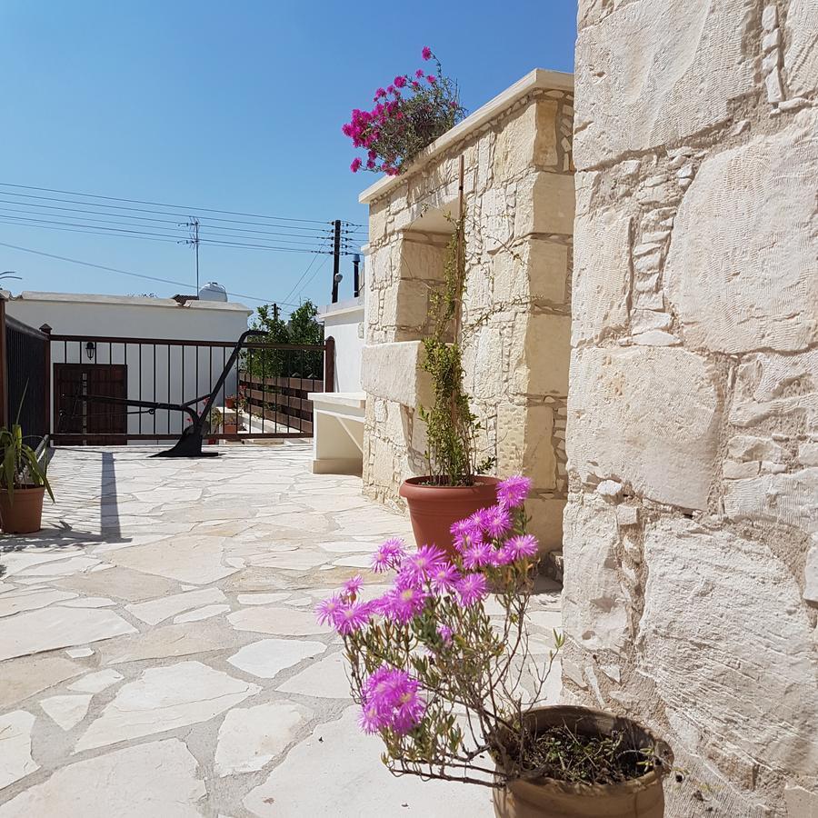 Olympia Traditional Houses Luaran gambar