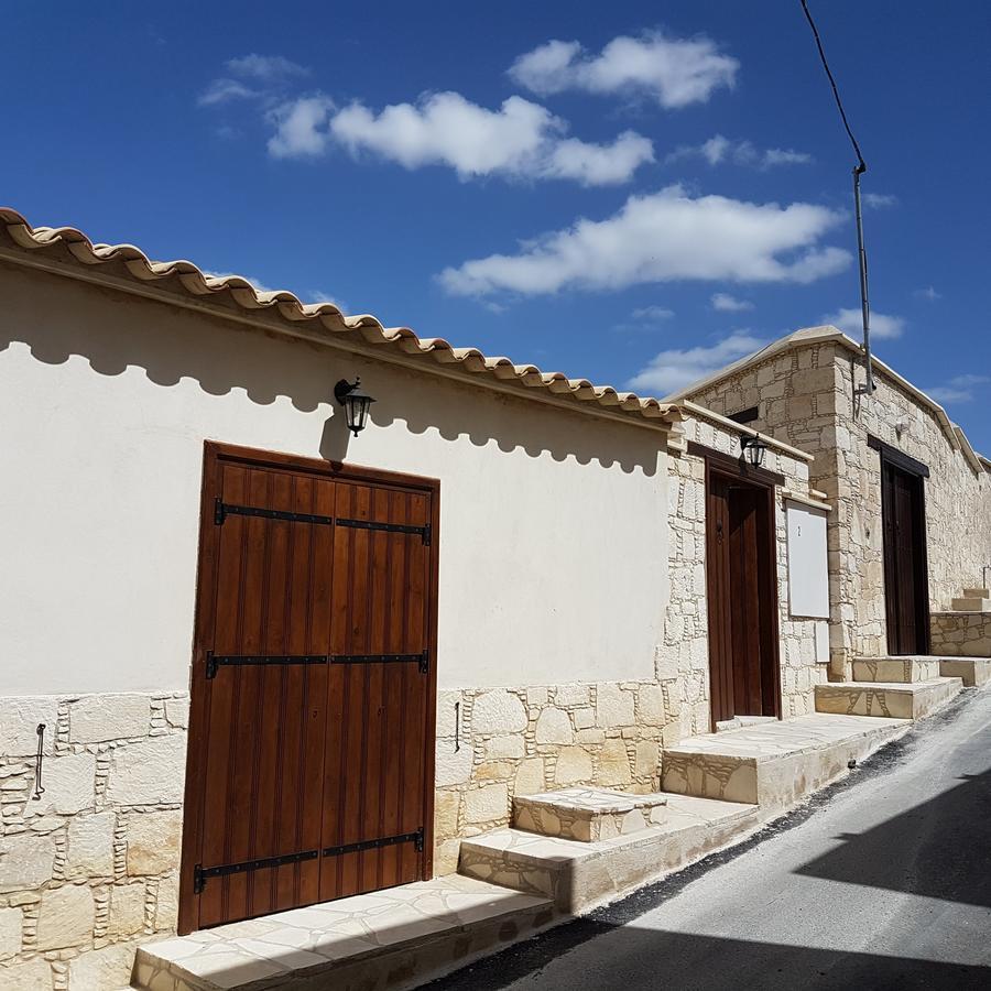 Olympia Traditional Houses Luaran gambar