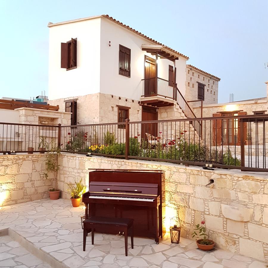 Olympia Traditional Houses Luaran gambar