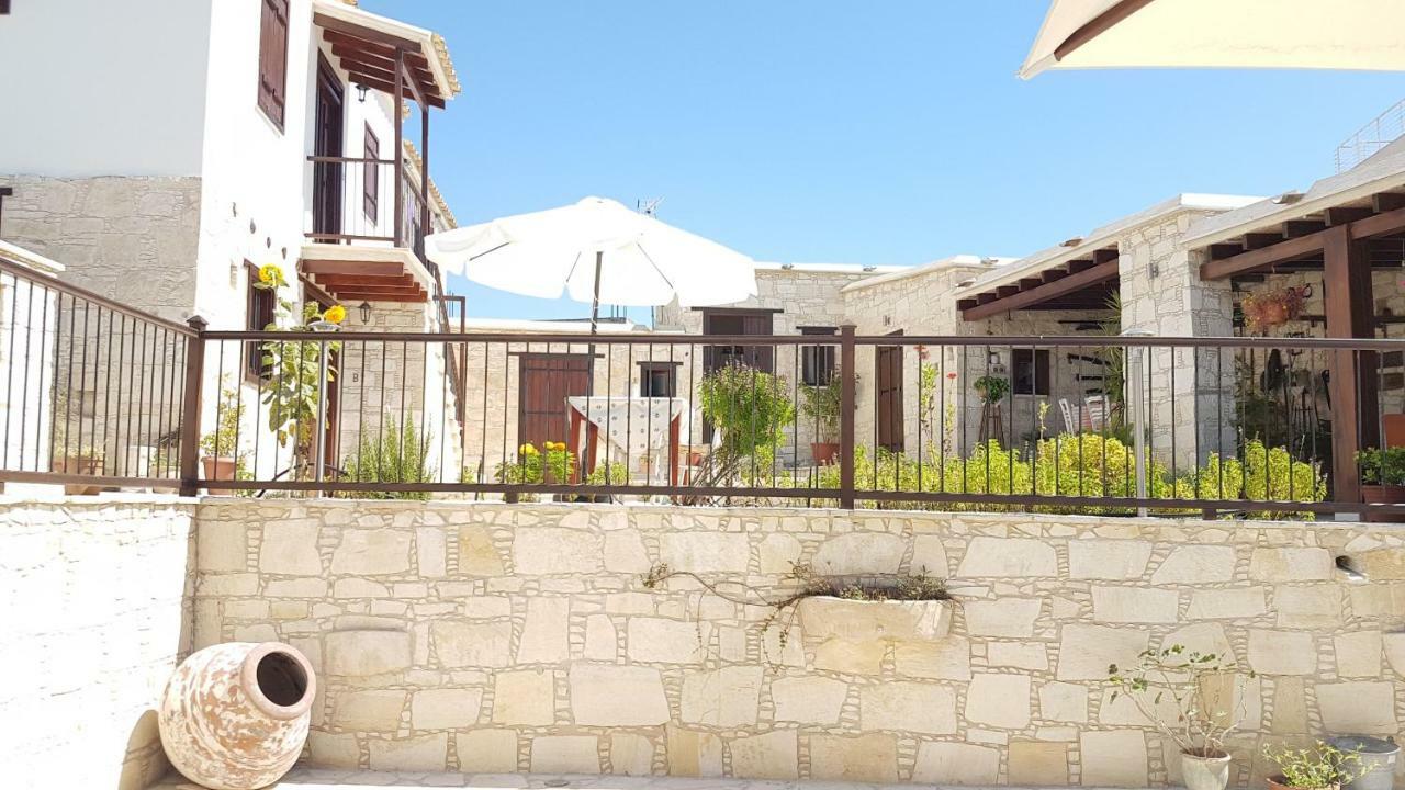 Olympia Traditional Houses Luaran gambar